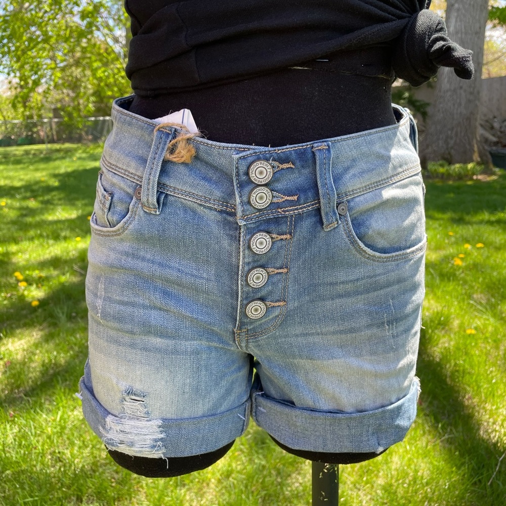Button up jean shorts NWT